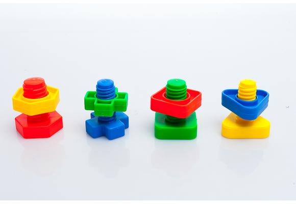 Tuercas y Tornillos Figuras Geometricas.